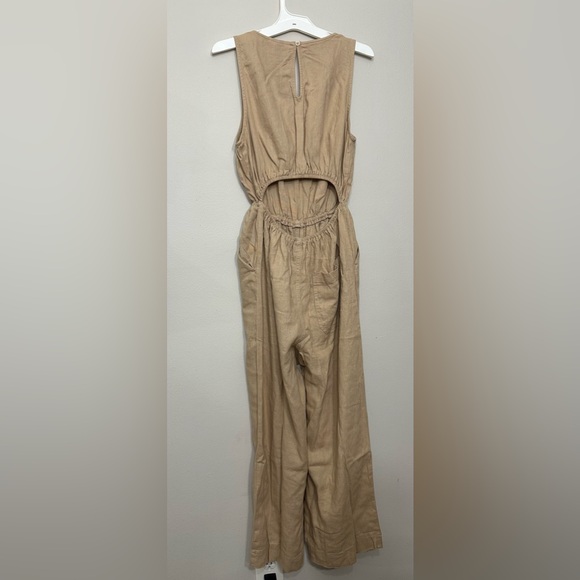 Universal Thread Jumpsuit - Picture 2 of 3